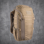 `Eberlestock Switchblade Pack in Coyote Brown – kompakter Tactical Rucksack mit MOLLE-System, vielseitigem Stauraum und ideal für EDC, Range Day und Outdoor-Einsätze`
