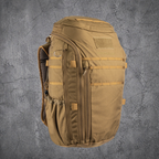 `Eberlestock Switchblade Pack in Coyote – kompakter Tactical Backpack mit MOLLE-System für EDC, Reisen, Outdoor-Abenteuer und taktische Einsätze`
